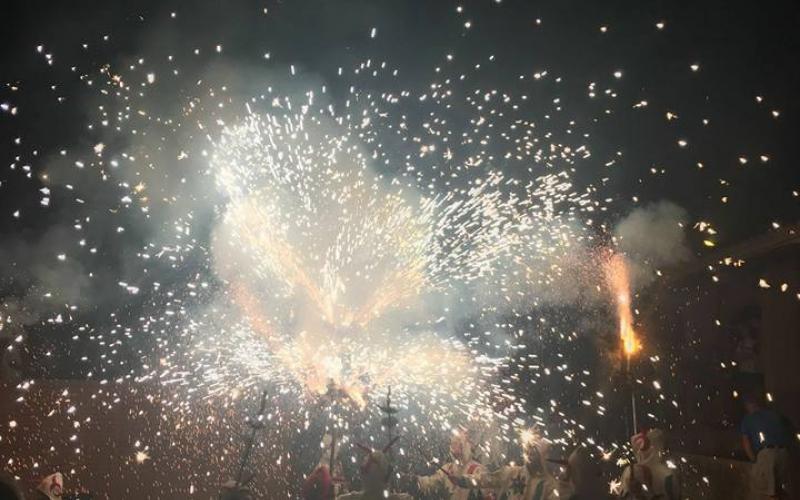 Ball de diables de Pratdip correfocs fuegos artificiales fireworks